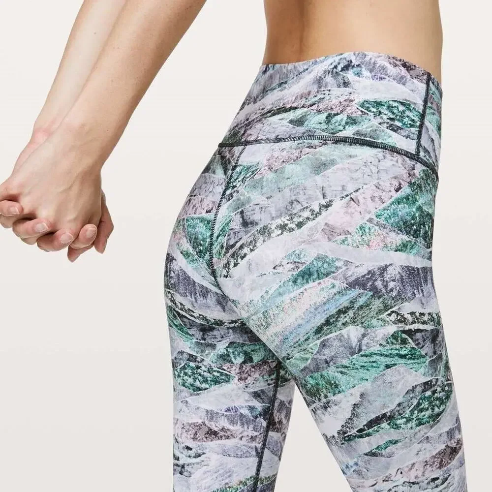 Lululemon Wunder Under High Rise Tight Size 2 Springscape Yoga Pants